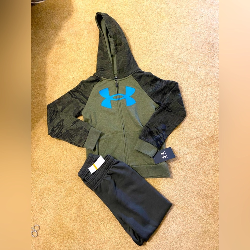 Under Armour NWT’s Hoodie & Sweatpants youth size 7
